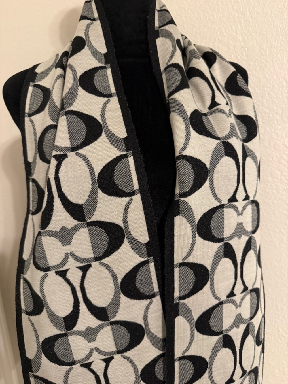 Coach Black & Cream Signature Logo Jacquard Scarf - Picture 2 of 5
